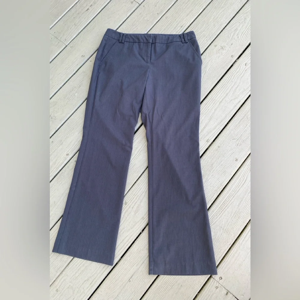 NEW YORK & COMPANY Elegant Brown & Tan Pinstripe Trousers, Size: 10